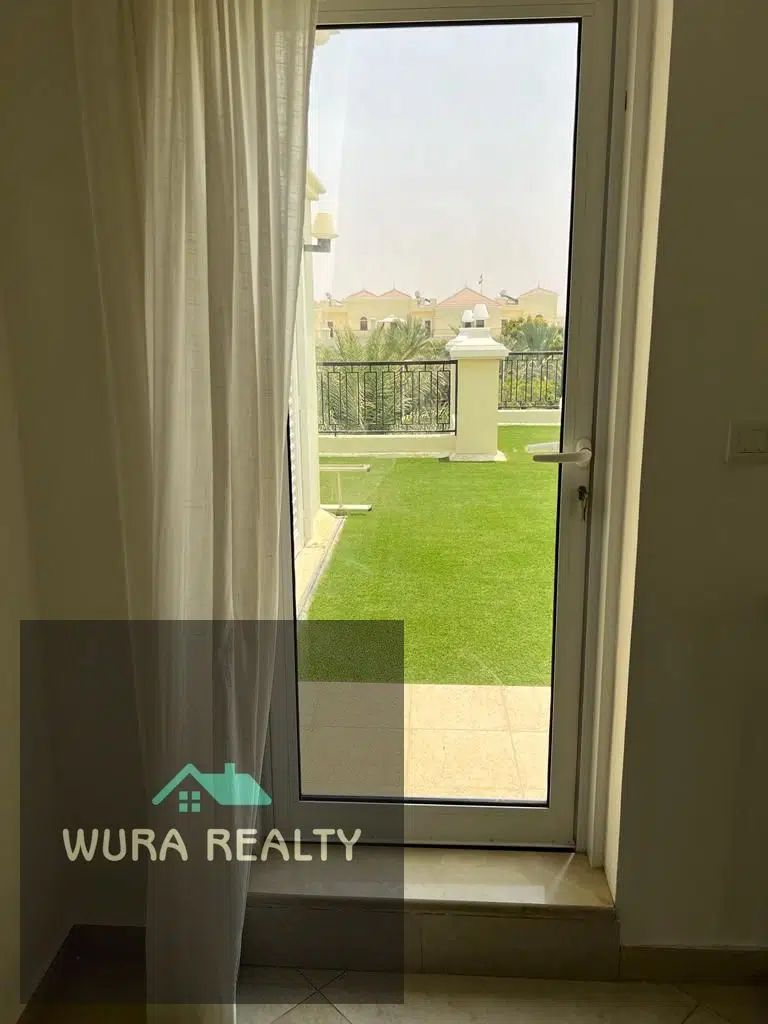 428281598-1066×800 4 Bedroom Villa for Sale